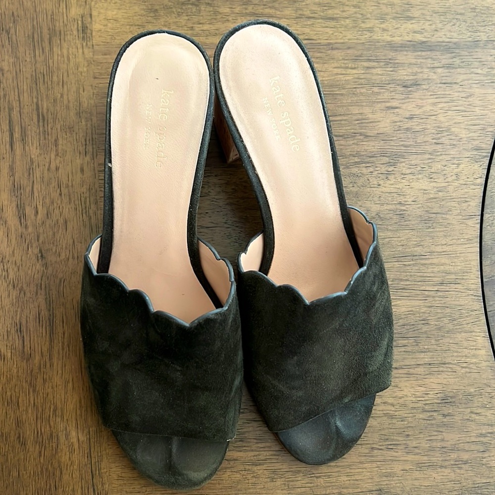 Very cute for fall look. My feet got bigger after baby. Scallop detail is unique